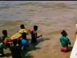 Duka Menyentuh di Sungai Gayung Kiri: Warga Harap Perbaikan Akses Setelah Jenazah Ditandu Menyusuri Laut