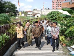 Tinjau Ruangan Terbuka Publik Gatotkaca Mrican, Bupati Harda Kiswaya Dukung Pemerataan RTP di Kabupaten Sleman