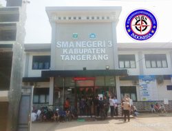 Tolak SPMB 2025, Warga Desa Kadu Jaya. Curug Unjuk Rasa Di SMAN 3 Kab. Tangerang