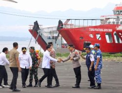 Polresta Banyuwangi Siagakan Personil dalam Kunker Wapres Gibran di Banyuwangi, Tinjau Penanganan Laka Laut KMP Tunu Pratama Jaya