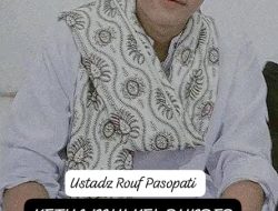 Putra Kedua Kaperwilprov Banten Kang Hariri”BM”79″, Wisata Religi di Makam Alm.Abuya Uci Turtusi Cilongok Pasar Kemis