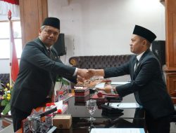 Pemkab Taput Sampaikan Nota Jawaban atas Pandangan Umum Fraksi DPRD terhadap Ranperda Perubahan APBD Tahun 2025
