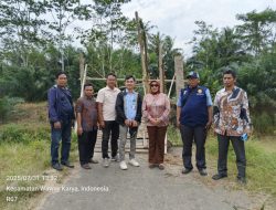 Tak Kunjung Diperbaiki: Anggota DPRD Komisi III Provinsi Lampung Tinjau Jembatan Rusak Mekar Karya