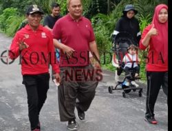 Warga Bantan Sari Tumpah Ruah Ikuti Jalan Santai HUT RI ke-80
