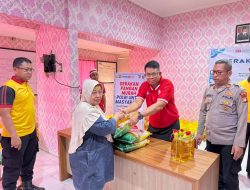 Ringankan Beban Masyarakat, Polsek Kelapa Dua Gelar Pasar Murah
