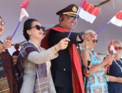 Bupati Toba Lepas Peserta Pawai Karnaval HUT RI 80