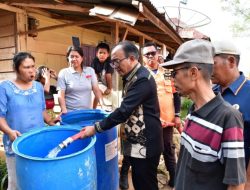 Penuhi Air Bersih Bagi Masyarakat, Wabup Samosir Terjun ke Desa Maduma