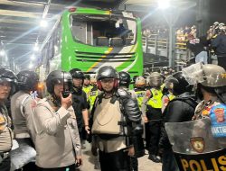 Pendukung PSIM Yogyakarta dan Pendukung Persib Bandung Ricuh, Satu Unit Bus Rusak Parah