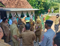 Wakil Bupati Tangerang Kunjungi Korban Bencana Angin Puting Beliung di Desa Taban
