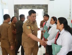 Bupati Samosir Menyerahkan SK P3K Tahap II ,Menekankan Inovasi dan Kreatifitas.