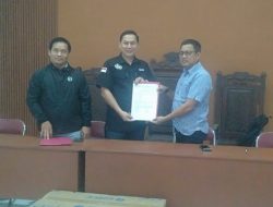 Bantuan Sistem Elektronik AC (Air Conditioner) dari Alumnus Fakultas Ilmu Hukum Universitas Kapuas Sintang Petrus Bujang, S.H
