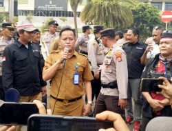 Pemkab Tangerang Di Demo FWJ Indonesia Tuntut Tanggungjawab Bupati
