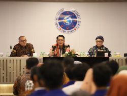 Hadiri Pertemuan Orang Tua Penerima Beasiswa, Wakil Bupati Danang Maharsa Dorong Mahasiswa Tunjukan Komitmennya