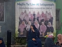 Majlis Taklim Al Istiqomah merayakan Maulid Nabi Muhammad SAW di Perum Graha Mekarsari Indah
