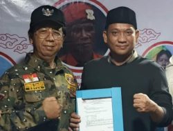 AHMAD CHAIDIR Resmi Menerima Mandat SK Ketua PAC Grib Jaya TamanSari Jakarta Barat