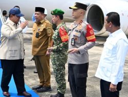 Presiden Prabowo Subianto Tiba di Bandar Udara Depati Amir, Kabupaten Bangka Tengah