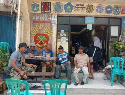 Lurah Penjaringan Makhrus Nugroho Meninjau Kembali Korban Kebakaran Rawa Bebek Rw.010 Penjarin