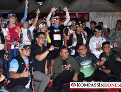 Bupati Samosir Bersama Gubsu Lepas Flang Off Trail Of The King 100 Km
