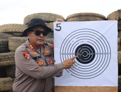 Gelar Latihan Menembak di Lapangan Tembak Brimob Batalyon C Pelopor Sintang