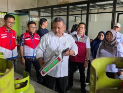 Pastikan Sesuai Takaran, Pemkab Sleman Cek Volume Gas Elpiji 3 Kilogram.