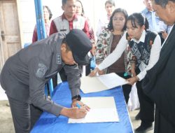 Bupati Taput Lantik Kepala Desa Antar Waktu Desa Sitolu Ompu, Ajak Masyarakat Bersatu Membangun Desa