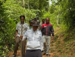 Bupati Tapanuli Utara dan Ketua TP.PKK Meninjau Kecamatan Parmonangan