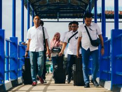 Imigrasi Batam Berikan Layanan Paspor Simpatik Antar Pulau, Penyuluhan Pencegahan TPPO Hingga Bakti Sosial di Pulau Buluh