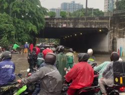 Hujan Lebat Berjam-jam Sebabkan Jakarta Cawang Terendam, Lalu Lintas Lumpuh di Jalan DI Panjaitan