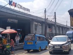 Citayam Semakin Padat Setiap Hari, Kemacetan Depan Stasiun Kian Mengkhawatirkan
