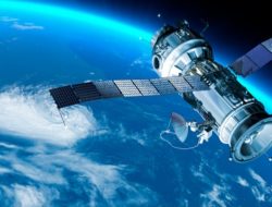 SATELIT INDONESIA 1976–2055 Negara Peluncur, Biaya, Kurs Historis, Pejabat Negara, dan Roadmap Kedaulatan Antariksa