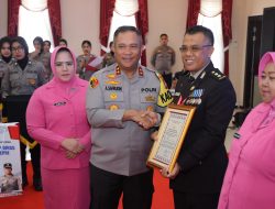 Polda Kepri Gelar Pembinaan Tradisi Prapengakhiran Dinas bagi PNPP Periode November 2024–Oktober 2025