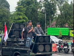 Personel Polres Lahat Dan Polsek Merapi Kawal Aksi Unjuk Rasa Aliansi Lembaga Swadaya Masyarakat Dan Media Peduli Lahat