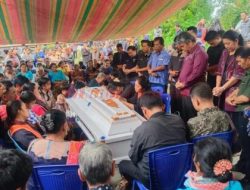 Wakil Bupati Tapanuli Utara Melayat Korban Kebakaran di Desa Hutatinggi