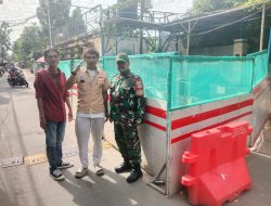 Babinsa, RW, dan Kelurahan Awasi Ketat Proyek Galian Pipa Limbah di Jembatan Besi