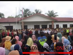 Personel Polres Lahat Melaksanakan Pengawalan dan Pengamanan aksi Unjuk Rasa masyarakat Partikal Lama