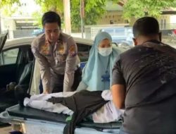 Aksi Nyata Polisi di Jalan Raya, Kasat Lantas Banyuwangi Turun Langsung Tolong Korban Kecelakaan