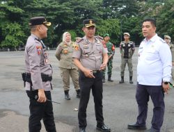 Dalam Rangka Kunjunngan Kerja Me teri Desa Dan BNN Ke Kabupaten Lahat Polres Lahat Gelar Apel Gabungan .