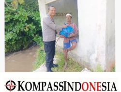 Jum’at Berkah, Kapolsek Jonggat Kembali Salurkan Bantuan Sembako kepada Warga Kurang Mampu