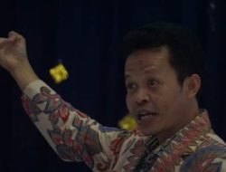 Rocky Gerung, Untung Aku Belum Profesor