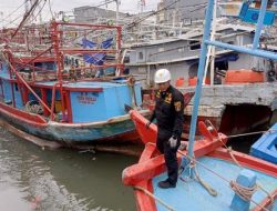 Ditpolairud Polda Metro Jaya Tertibkan Kapal di Pelabuhan Muara Angke untuk Atasi Kepadatan