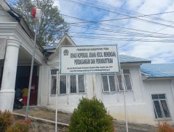 Kondisi Gedung Kantor Dinas Koperasi, Usaha Kecil Menengah, Perdagangan dan Perindustrian Toba Memprihatinkan.
