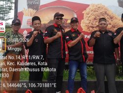 Bagi-Bagi Takjil dan Buka Puasa Bersama Pimpinan Anak Cabang (PAC) GRIB JAYA Kalideres Wujudkan Kepedulian