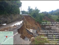 Banjir dan Longsor Putus Akses Jalan di Batur Menuju Pejawaran Banjarnegara