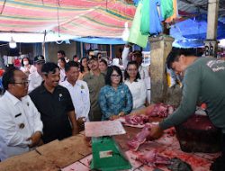 Wabup Samosir Ariston Tua Sidauruk Pimpin langsung Monitoring Bahan Pokok Penting Jelang Idul Fitri 2026, Stok Aman, Tidak Ada Kenaikan Harga yang Signifikan.