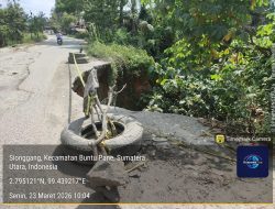 Jalan lintas Kisaran–Pematang Siantar di Buntu Pane, Asahan, Nyaris Putus Akibat Longsor, Warga Keluhkan Kerusakan