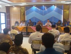 Polsek Kronjo Gelar Musyawarah Terkait Pungutan liar (Pungli) di Kawasan Wisata Pulau Cangkir