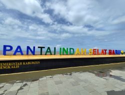 Disparbudpora Bengkalis Sukses Dongkrak Kunjungan Wisata Lebaran 2026 di pantai Selatbaru