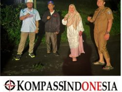 Pembersihan Pohon Tumbang yang Menghalangi Jalan Raya Mantang – Praya Dilaksanakan Secara Serentak
