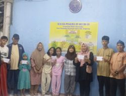 Warga Bukit Cikasungka Terima Santunan, Wujud Kepedulian Camat Solear