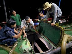 Operasi Gabungan Ditreskrimsus Polda Sumsel Hentikan Dua Kapal Pengangkut Solar Ilegal di Banyuasin, 82.000 KL BBM Diamankan
